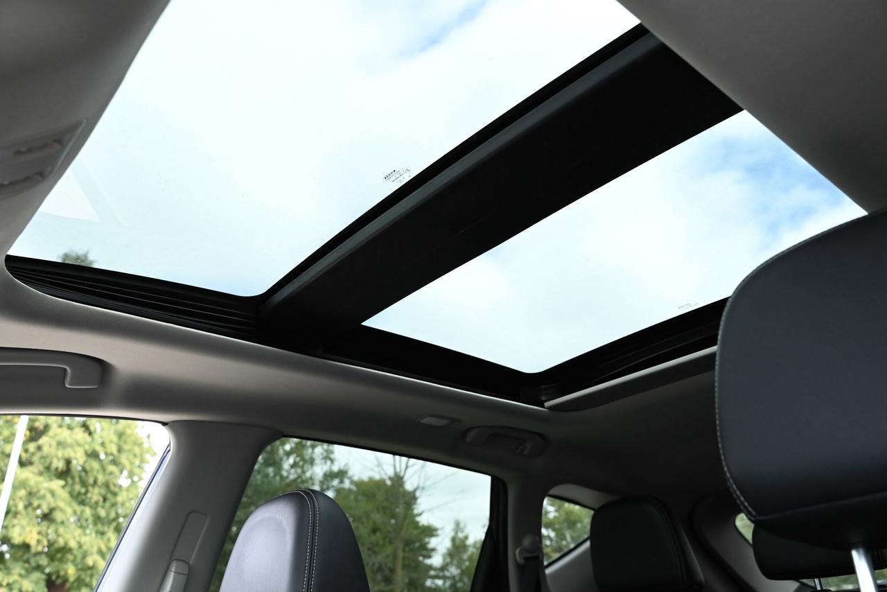 2021 Nissan Murano SL / NAVIGATION / PANO SUNROOF / REMOTE START Photo