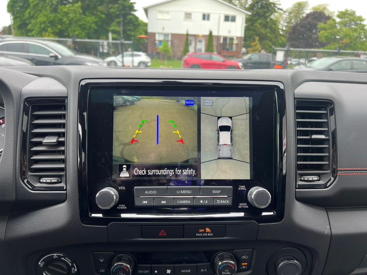 2023 Nissan Frontier Crew Cab PRO-4X Standard Bed 4x4 Photo