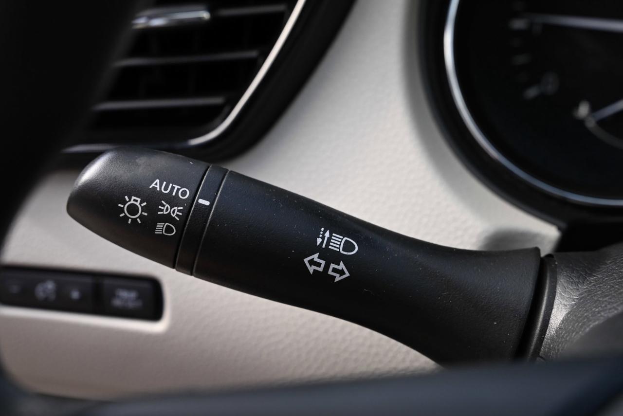 2023 Nissan Qashqai AWD / HEATED SEATS / BACK UP CAMERA / BLUETOOTH Photo