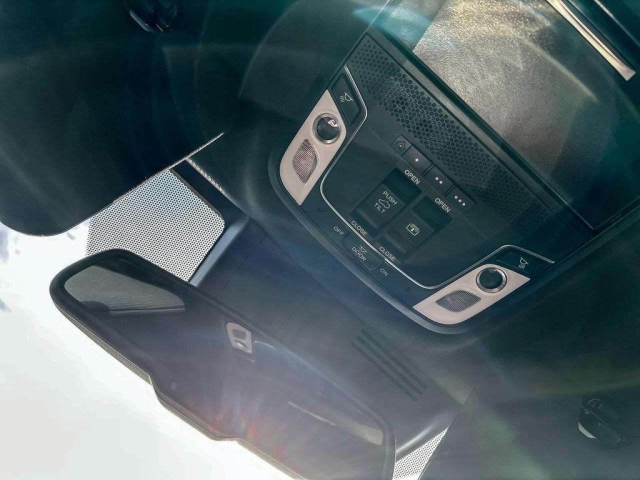 2021 Honda CR-V Touring Photo