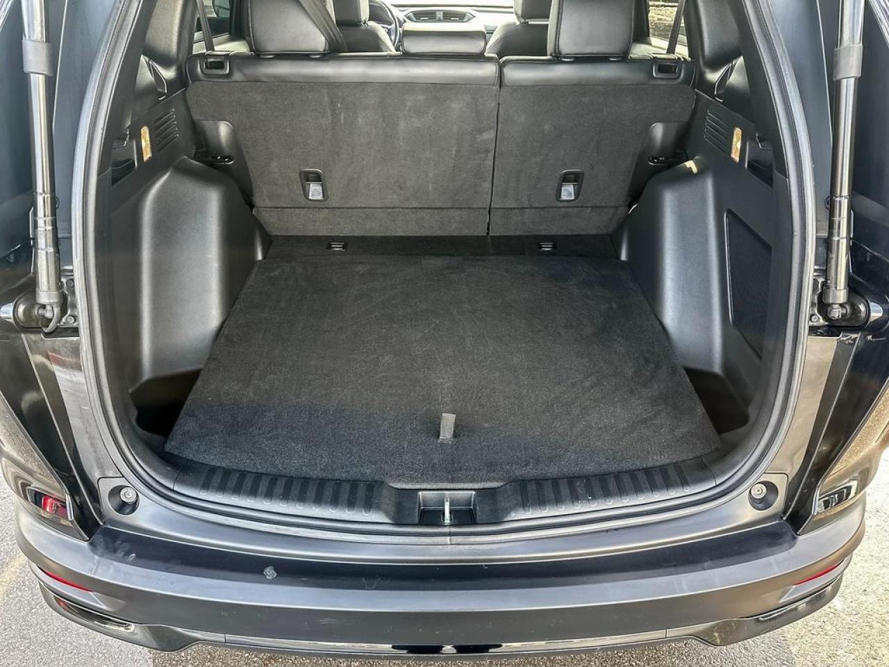 2022 Honda CR-V Touring Photo