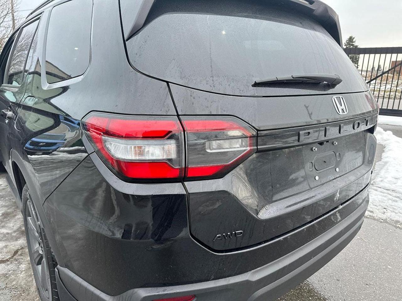 2024 Honda Pilot SPORT Photo