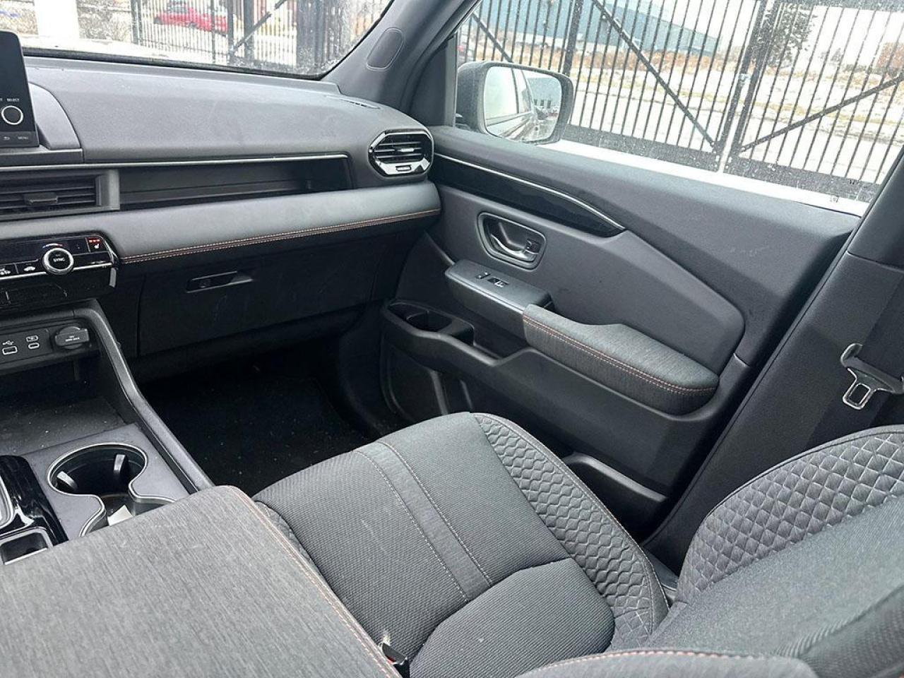 2024 Honda Pilot SPORT Photo