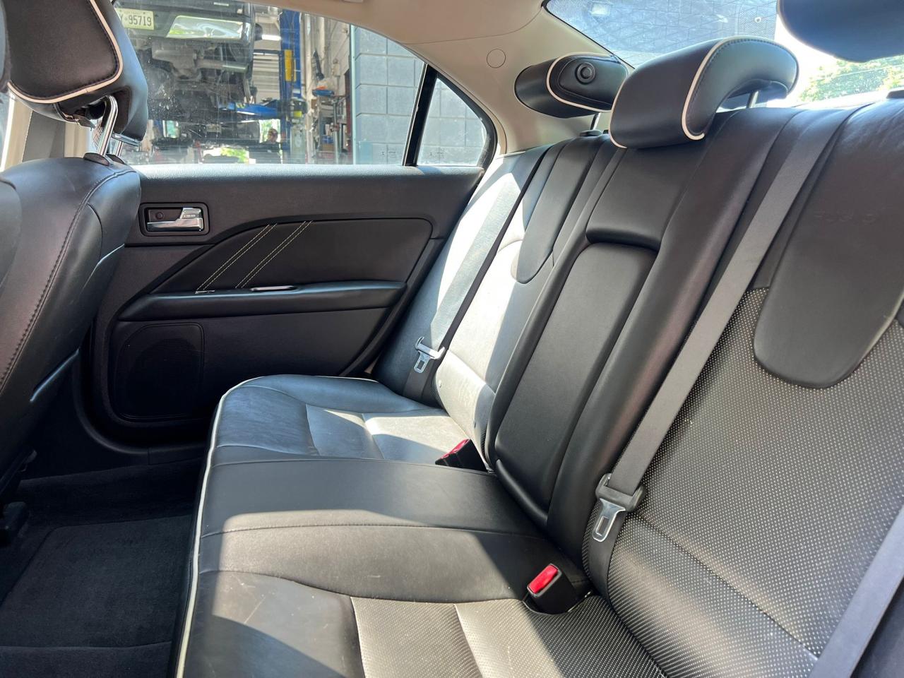 2012 Ford Fusion 4dr Sdn SEL FWD Photo