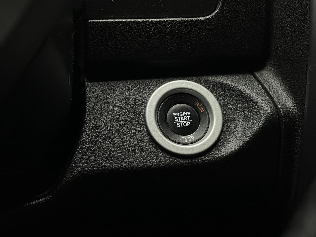 2021 RAM 1500 Classic Warlock Crew Cab   5.7 Hemi   4x4   Navi   Htd Ste Photo