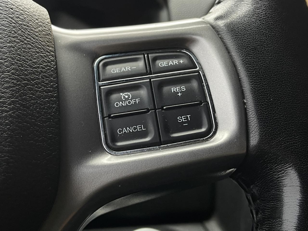 2021 RAM 1500 Classic Warlock Crew Cab   5.7 Hemi   4x4   Navi   Htd Ste Photo