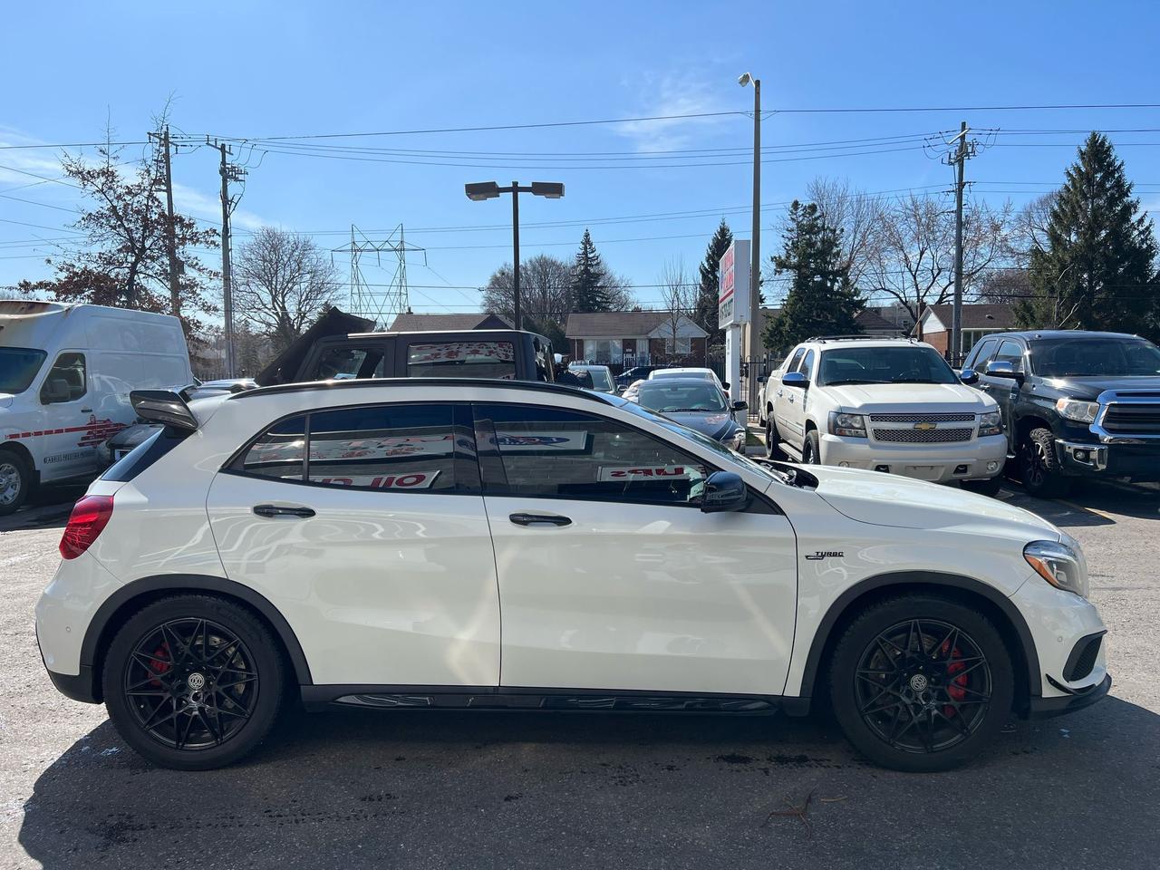 2017 Mercedes-Benz GLA 4MATIC 4dr AMG GLA 45 Photo3