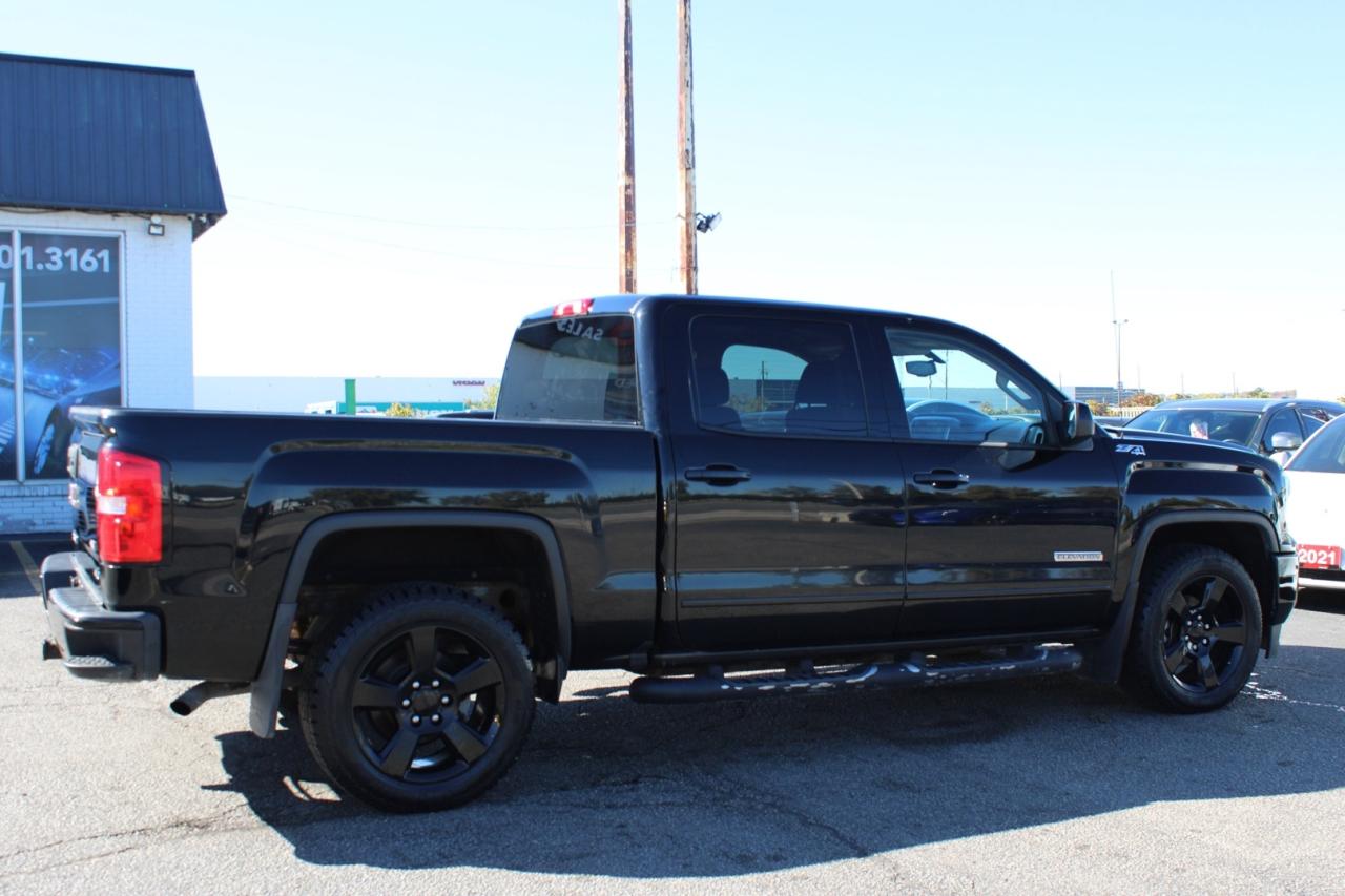 2017 GMC Sierra 1500 SLE Crew Cab 4WD   No Accident   Clean Carfax   Ce Photo