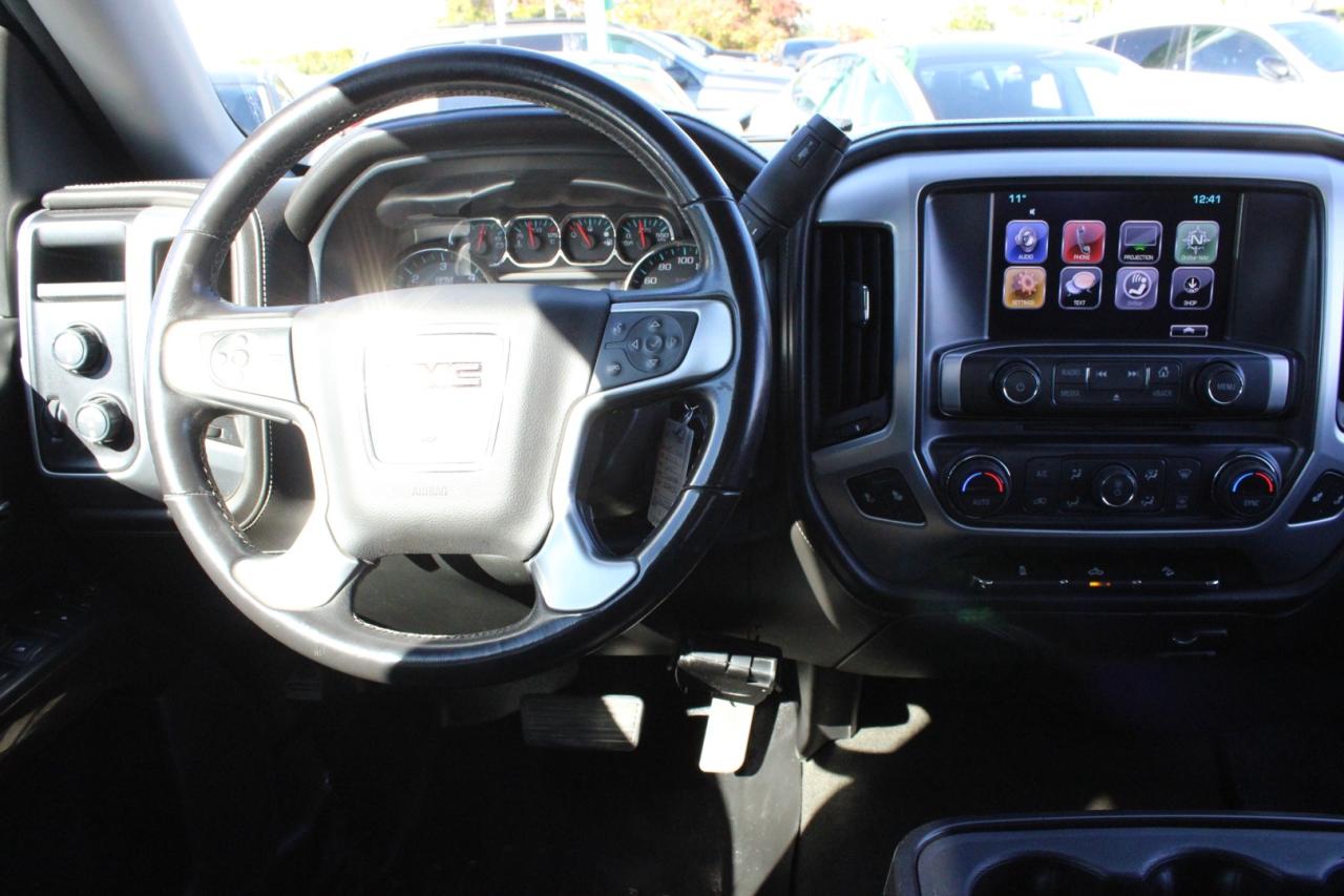 2017 GMC Sierra 1500 SLE Crew Cab 4WD   No Accident   Clean Carfax   Ce Photo