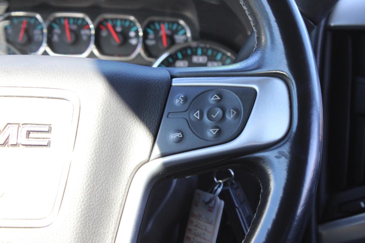 2017 GMC Sierra 1500 SLE Crew Cab 4WD   No Accident   Clean Carfax   Ce Photo