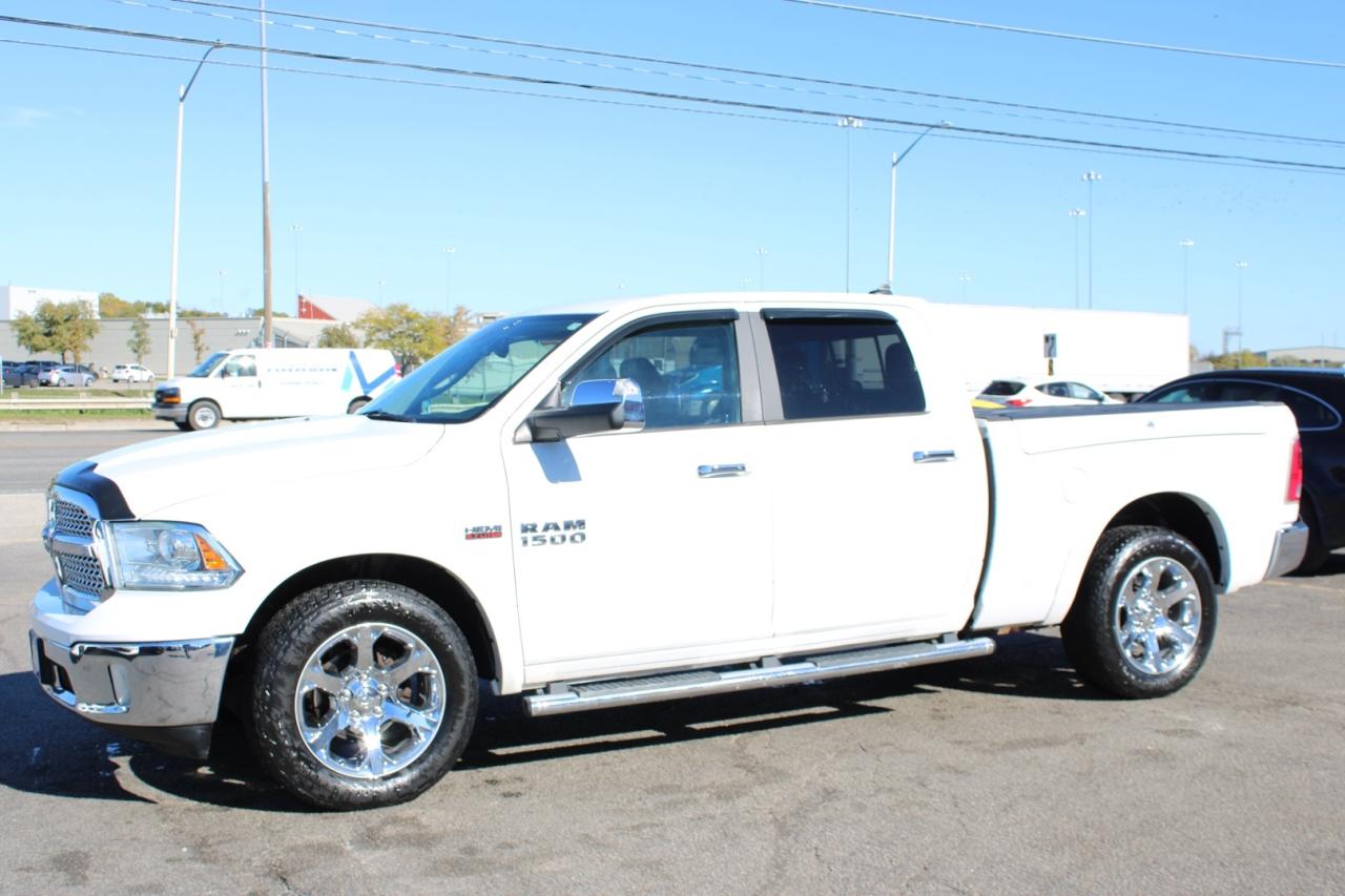 2018 RAM 1500 Laramie Crew Cab 4WD 5.7L HEMI SAFETY CERTIFIED Photo2