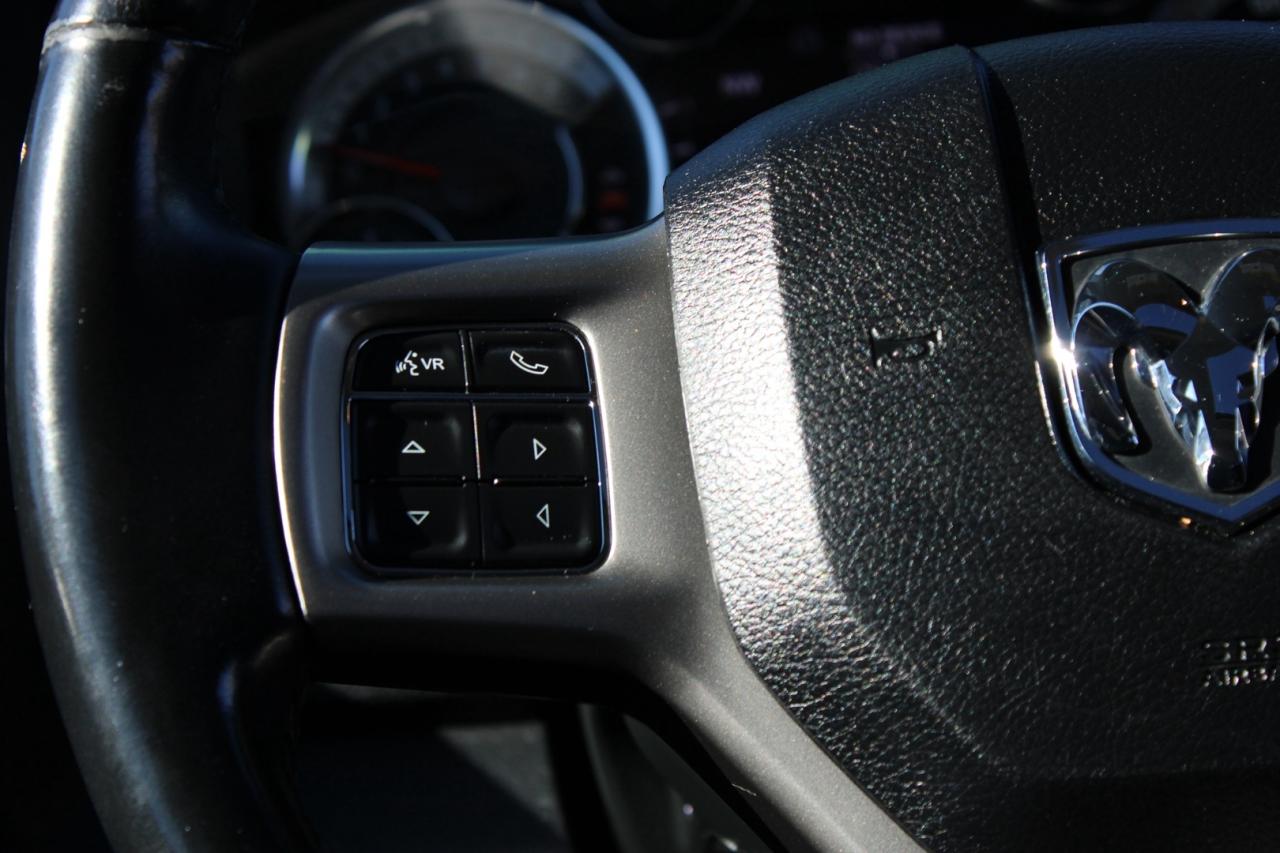 2018 RAM 1500 Laramie Crew Cab 4WD 5.7L HEMI SAFETY CERTIFIED Photo