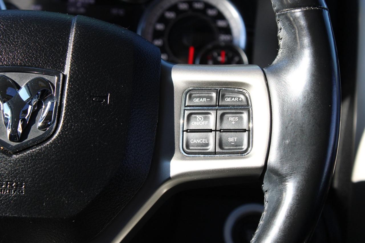 2018 RAM 1500 Laramie Crew Cab 4WD 5.7L HEMI SAFETY CERTIFIED Photo