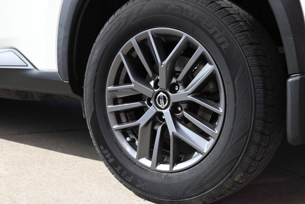 2021 Nissan Rogue S PKG/ 1-OWNER SUV Photo