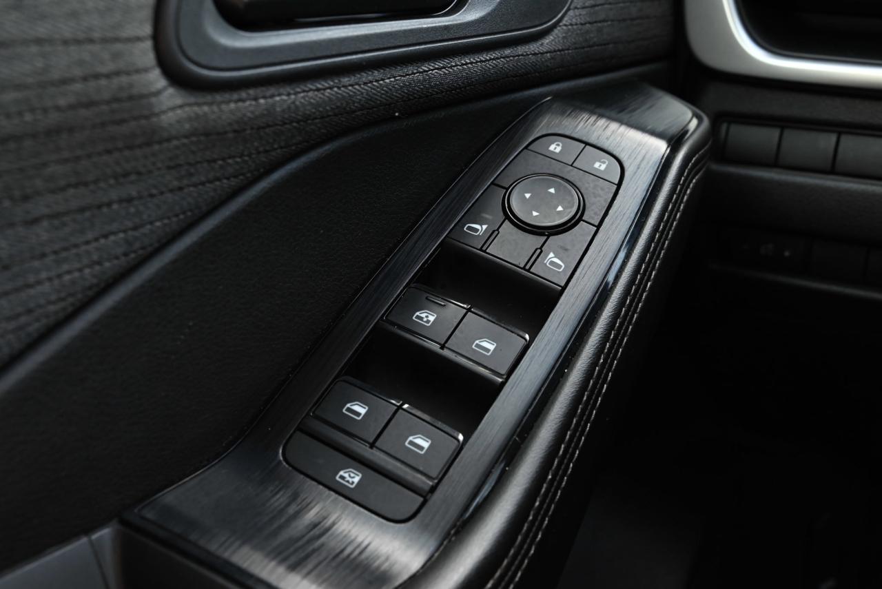 2021 Nissan Rogue S PKG/ 1-OWNER SUV Photo