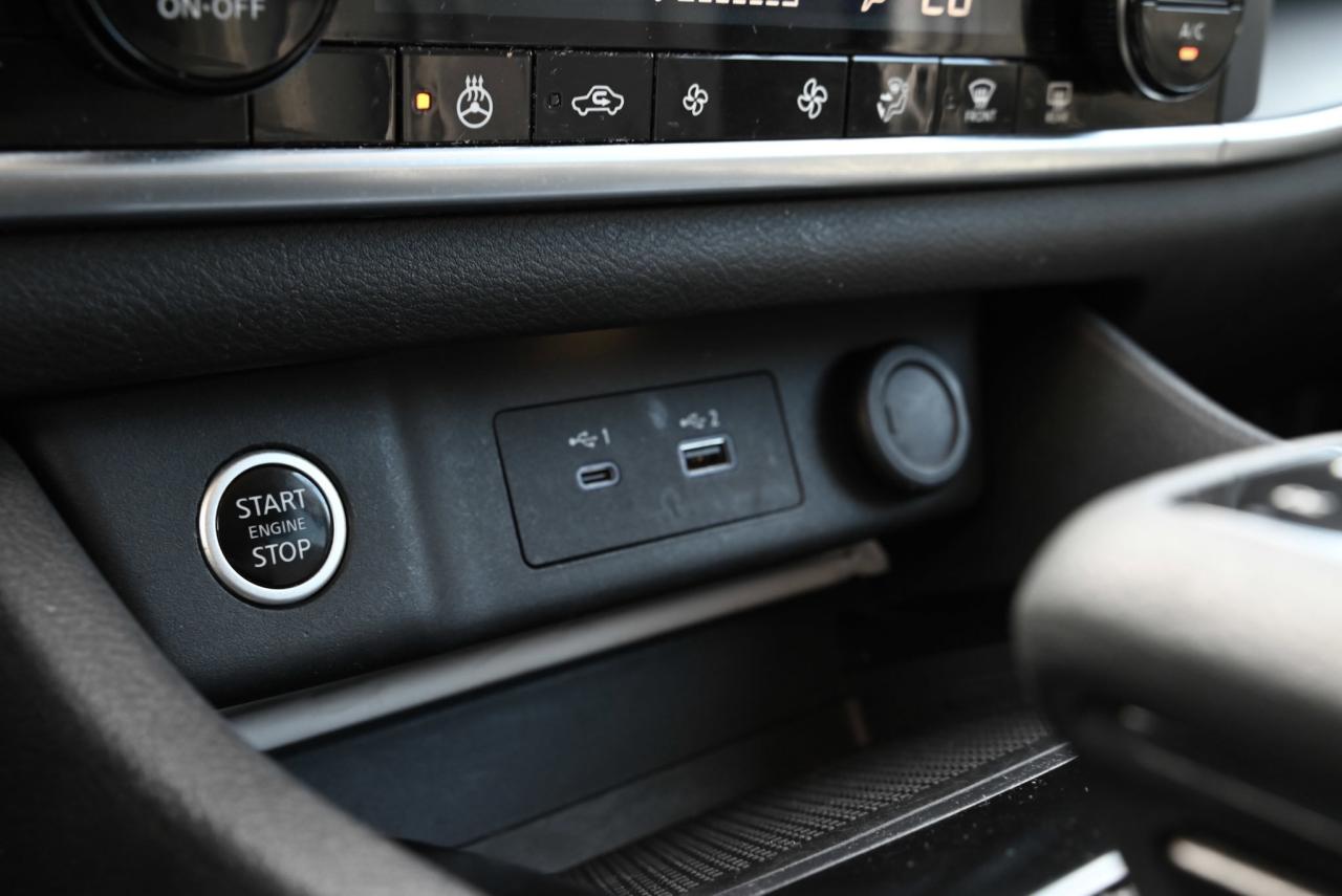 2021 Nissan Rogue S PKG/ 1-OWNER SUV Photo