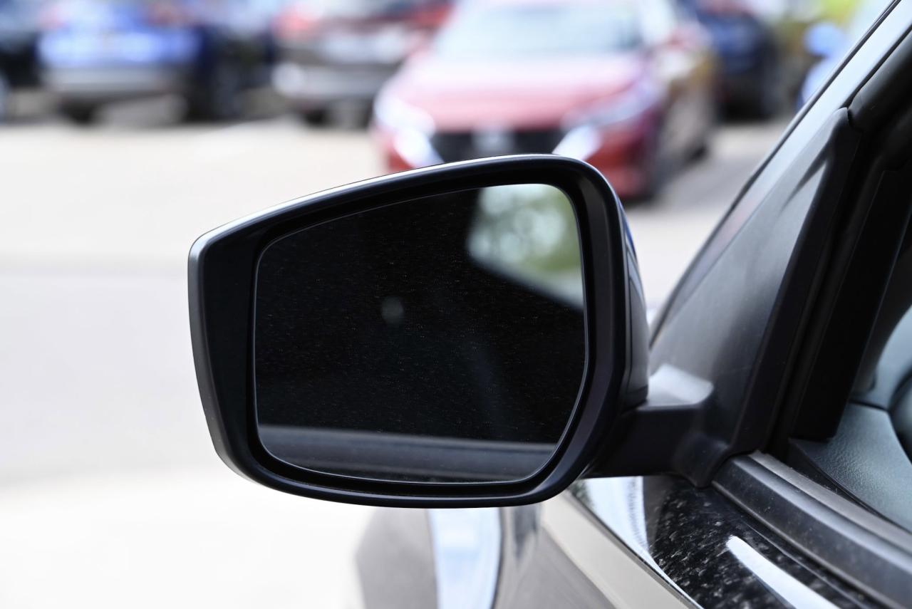 2024 Nissan Kicks ONLY 9000 KILO WOW / BLUETOOTH / REARVIEW CAMERA / Photo