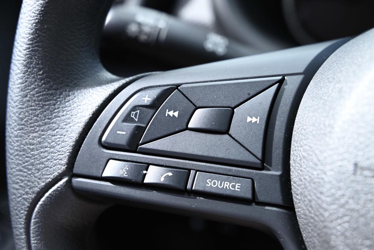 2024 Nissan Kicks ONLY 9000 KILO WOW / BLUETOOTH / REARVIEW CAMERA / Photo