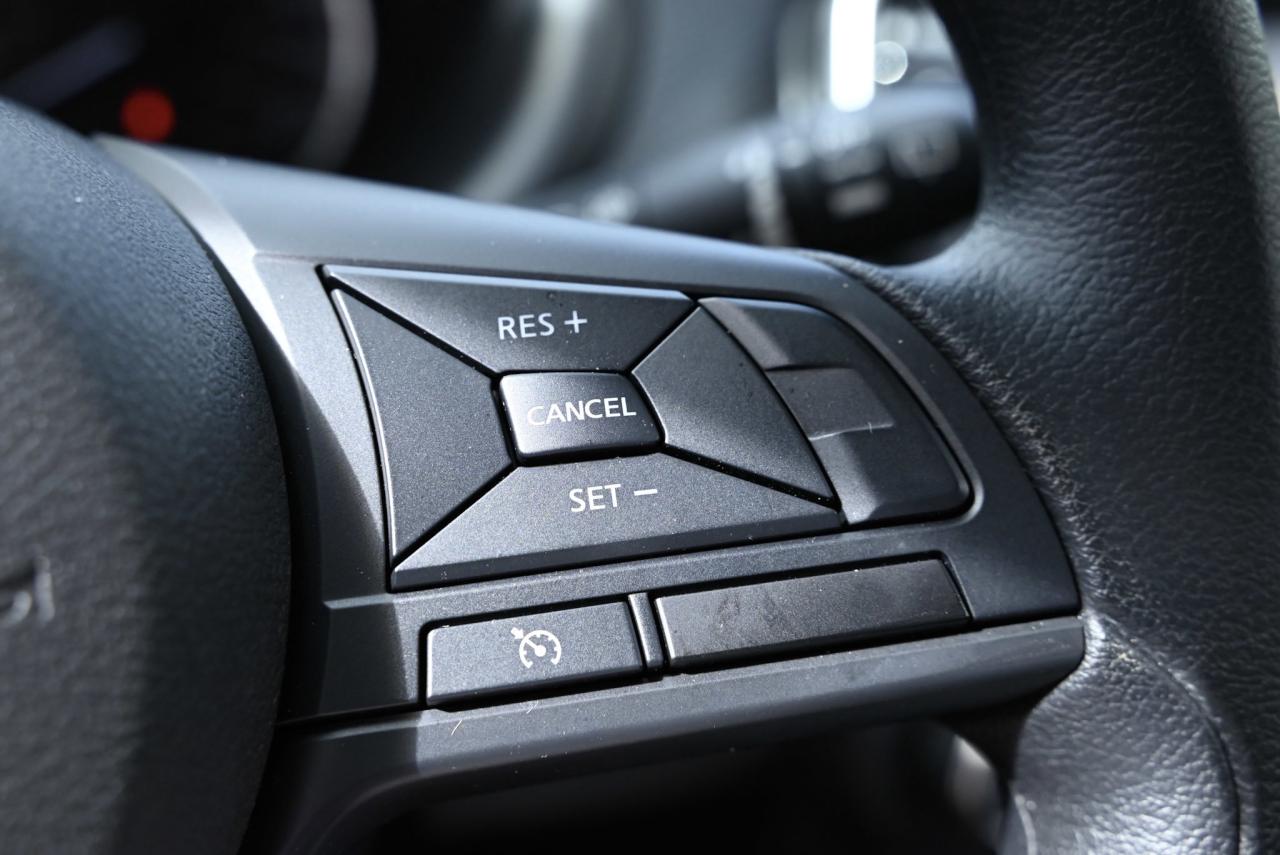 2024 Nissan Kicks ONLY 9000 KILO WOW / BLUETOOTH / REARVIEW CAMERA / Photo