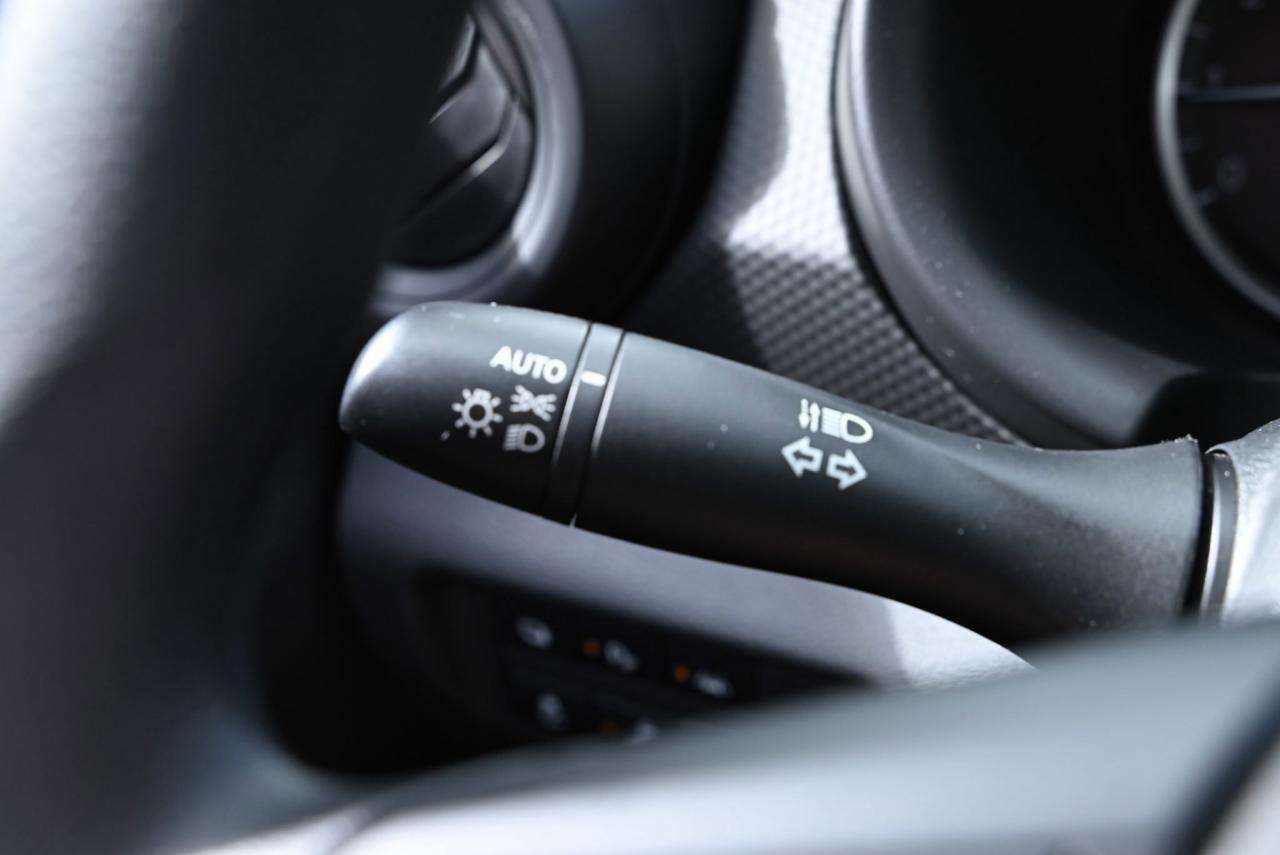 2024 Nissan Kicks ONLY 9000 KILO WOW / BLUETOOTH / REARVIEW CAMERA / Photo