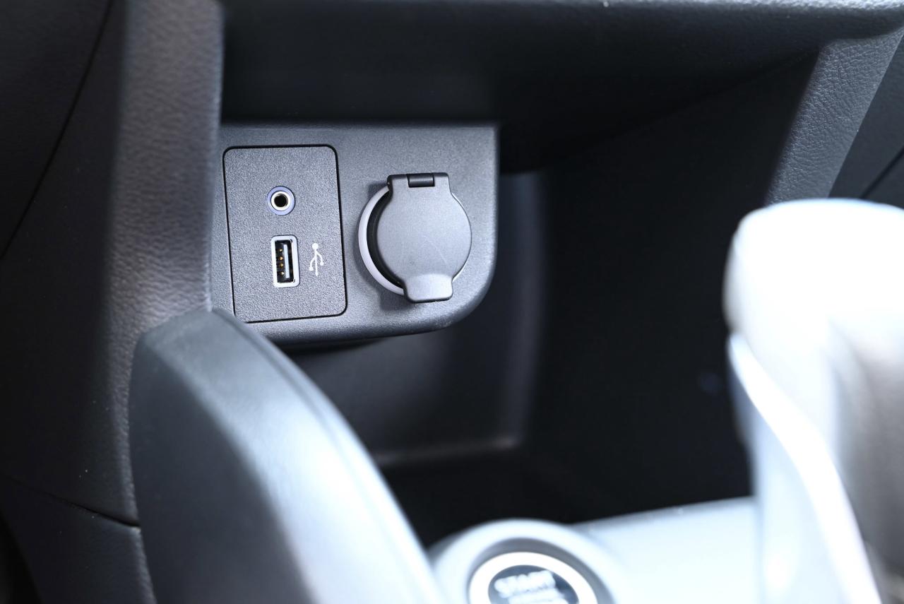 2024 Nissan Kicks ONLY 9000 KILO WOW / BLUETOOTH / REARVIEW CAMERA / Photo