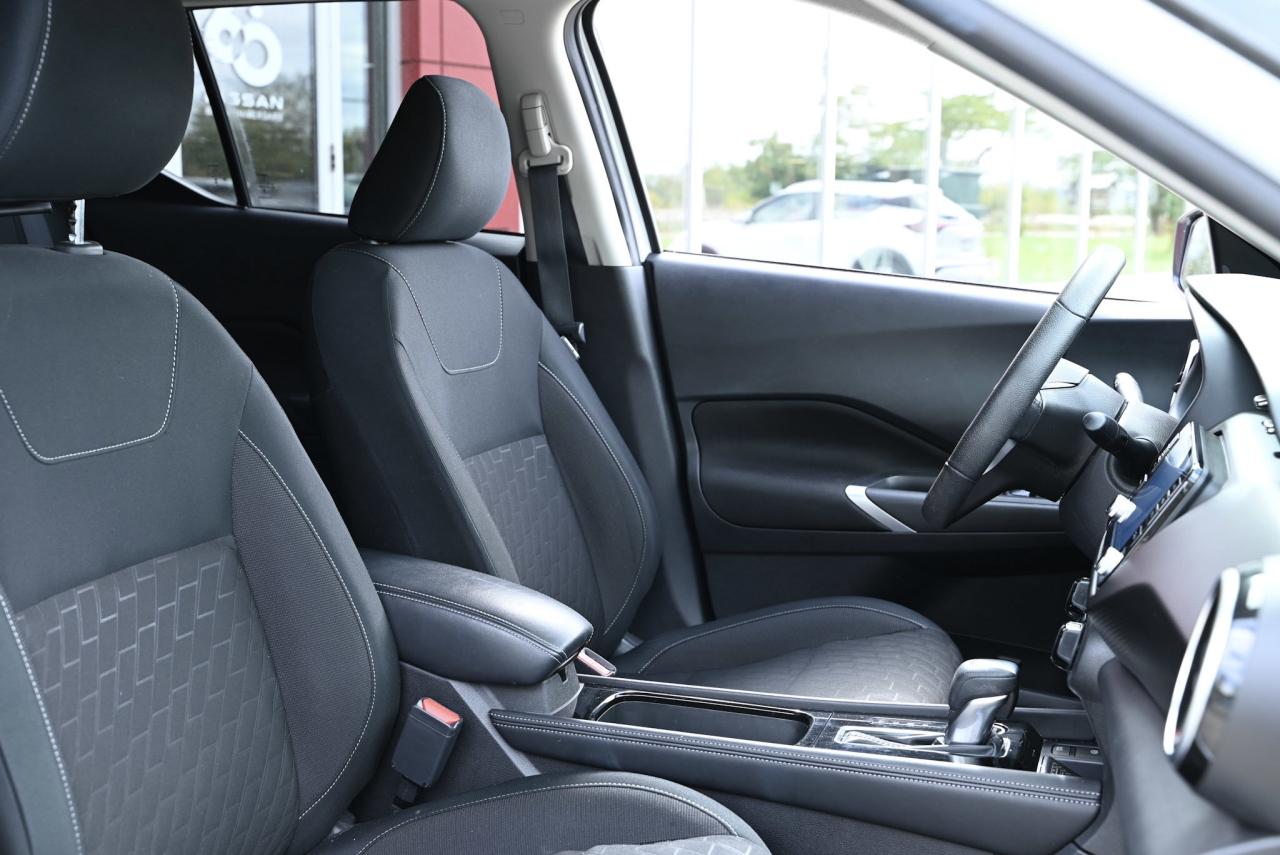 2023 Nissan Kicks SV/ 1-owner / HEATED SEATS / HEATED STEERING WHEEL Photo4