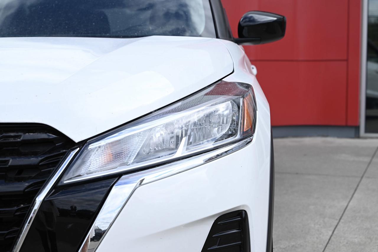 2023 Nissan Kicks SV/ 1-owner / HEATED SEATS / HEATED STEERING WHEEL Photo