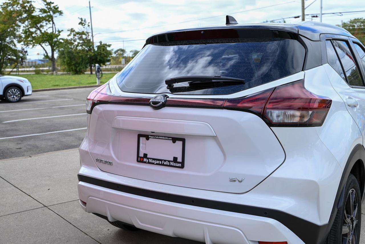2023 Nissan Kicks SV/ 1-owner / HEATED SEATS / HEATED STEERING WHEEL Photo