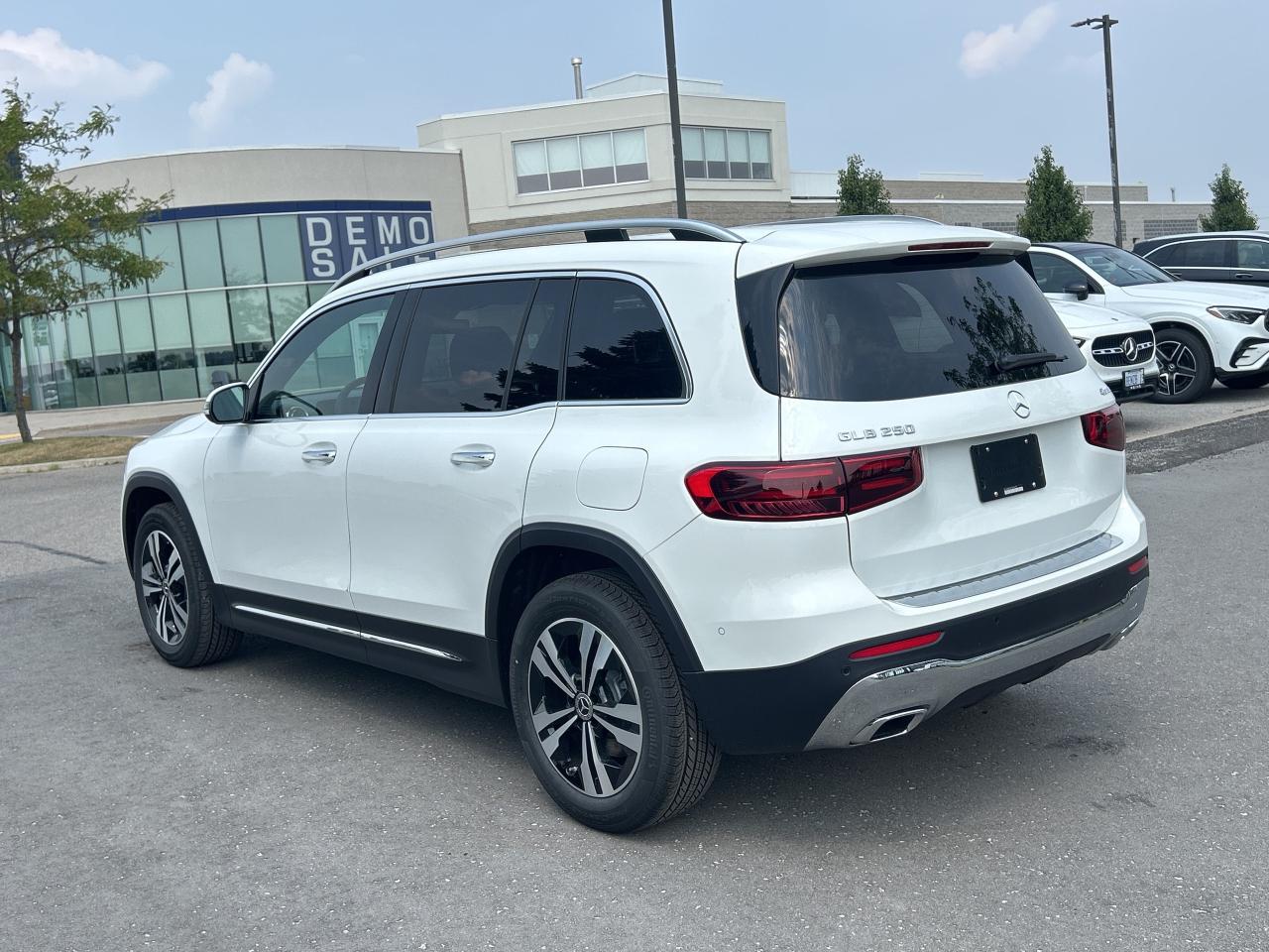 2026 Mercedes-Benz GLB 250 4MATIC Photo