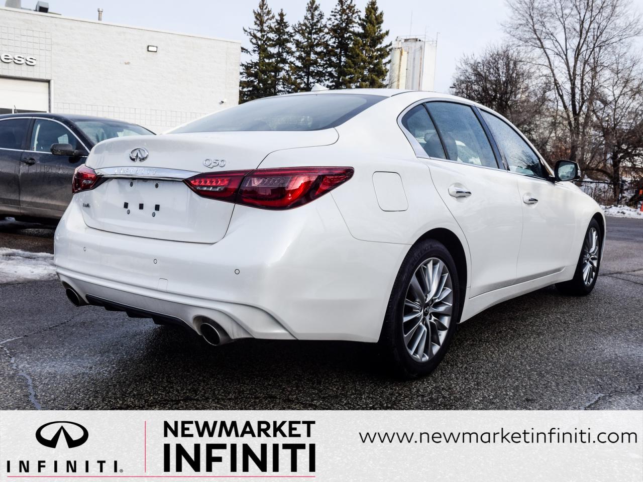 2023 Infiniti Q50 ONE OWNER/CLEAN CARFAX/LIKE NEW Photo3