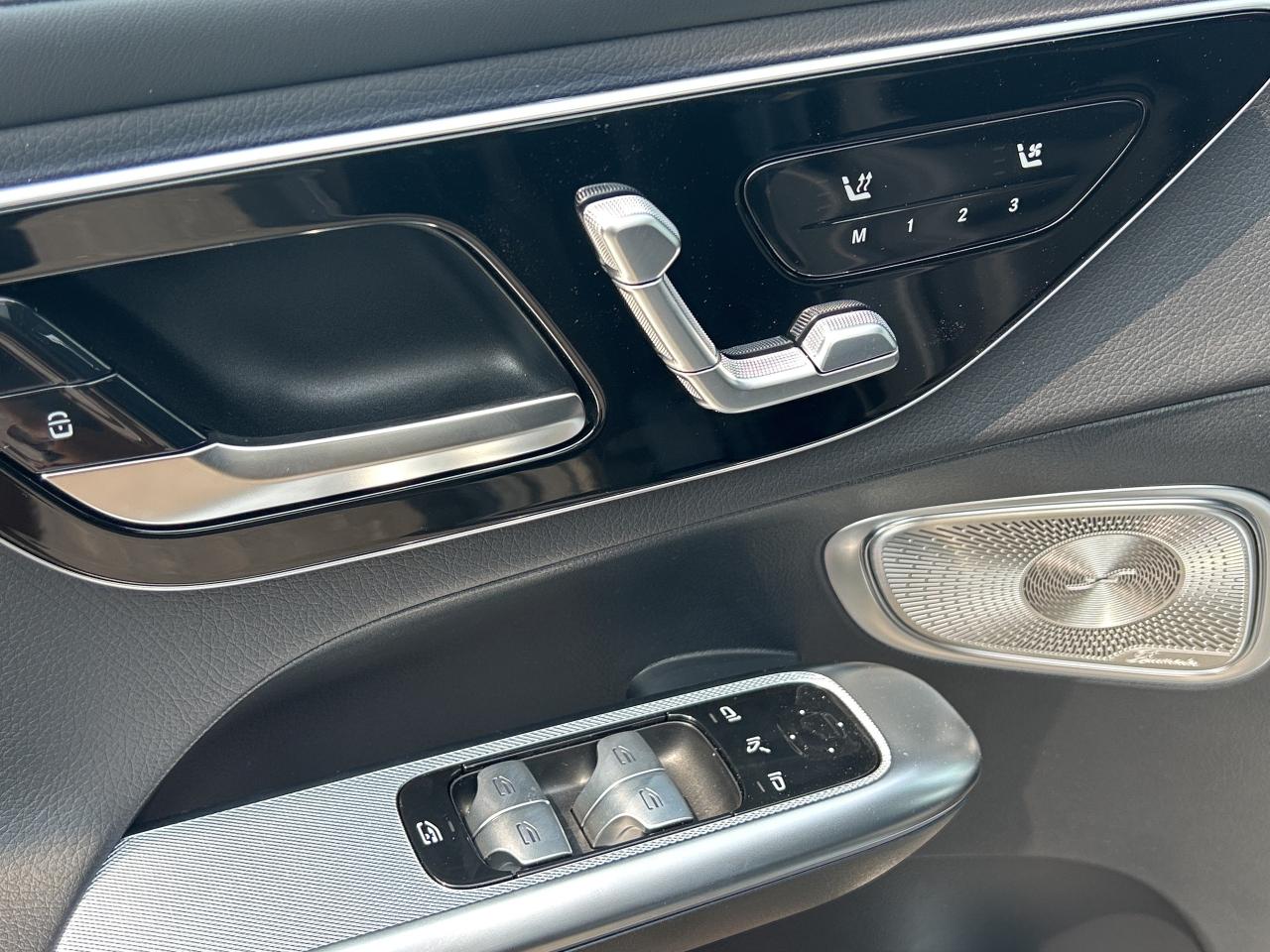 2025 Mercedes-Benz GLC 350e 4MATIC Photo