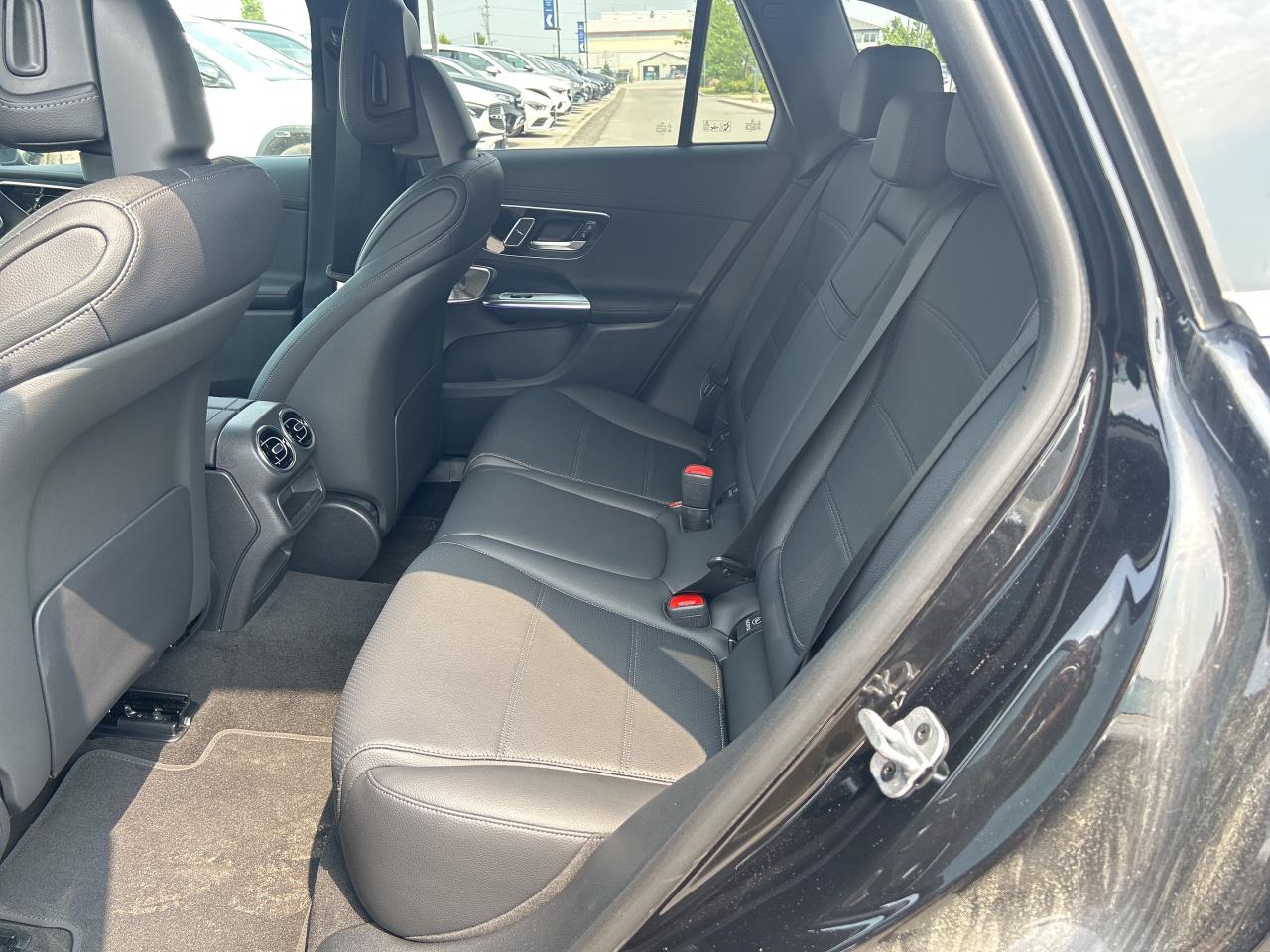 2025 Mercedes-Benz GLC 350e 4MATIC Photo