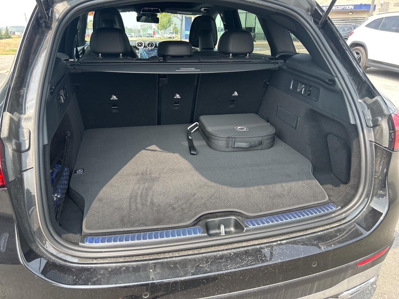 2025 Mercedes-Benz GLC 350e 4MATIC Photo