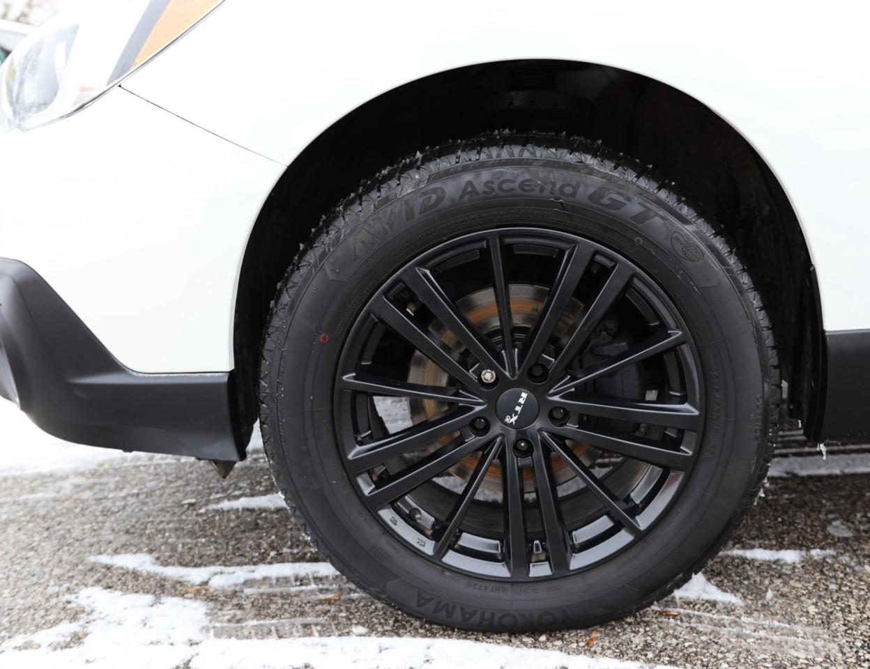 2017 Subaru Outback LIMITED-AWD/NAV/LEATHER/B CAM/SUNROOF/BLIS/H SEATS Photo4