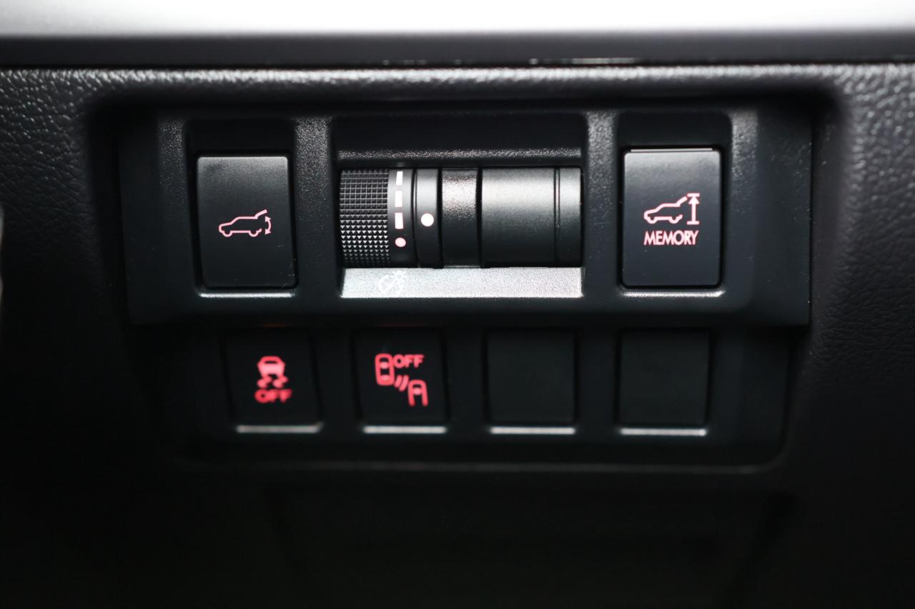 2017 Subaru Outback LIMITED-AWD/NAV/LEATHER/B CAM/SUNROOF/BLIS/H SEATS Photo