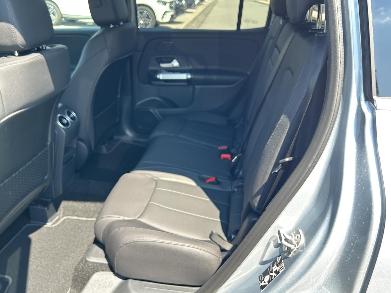 2026 Mercedes-Benz GLB 250 4MATIC Photo