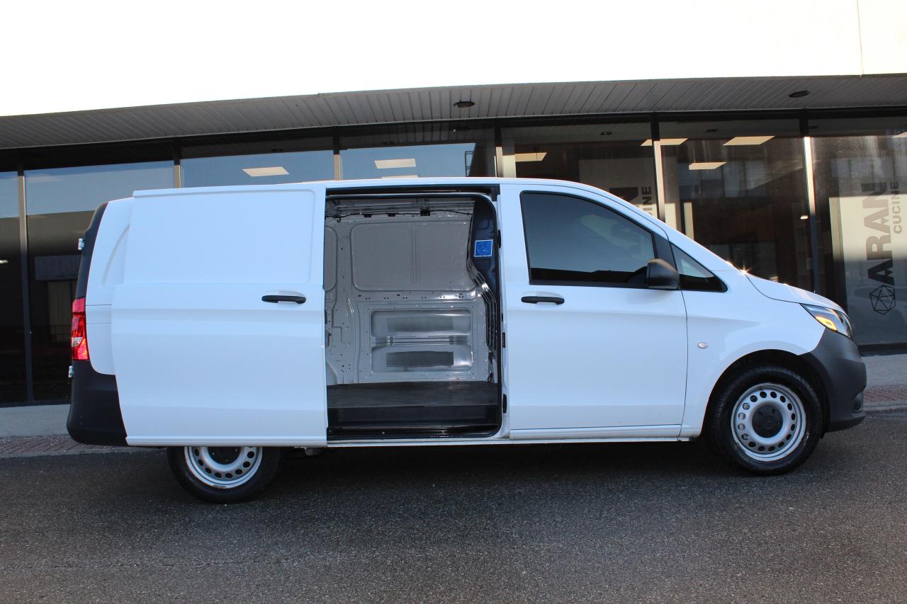 2021 Mercedes-Benz Metris Cargo Van CARGO Photo4