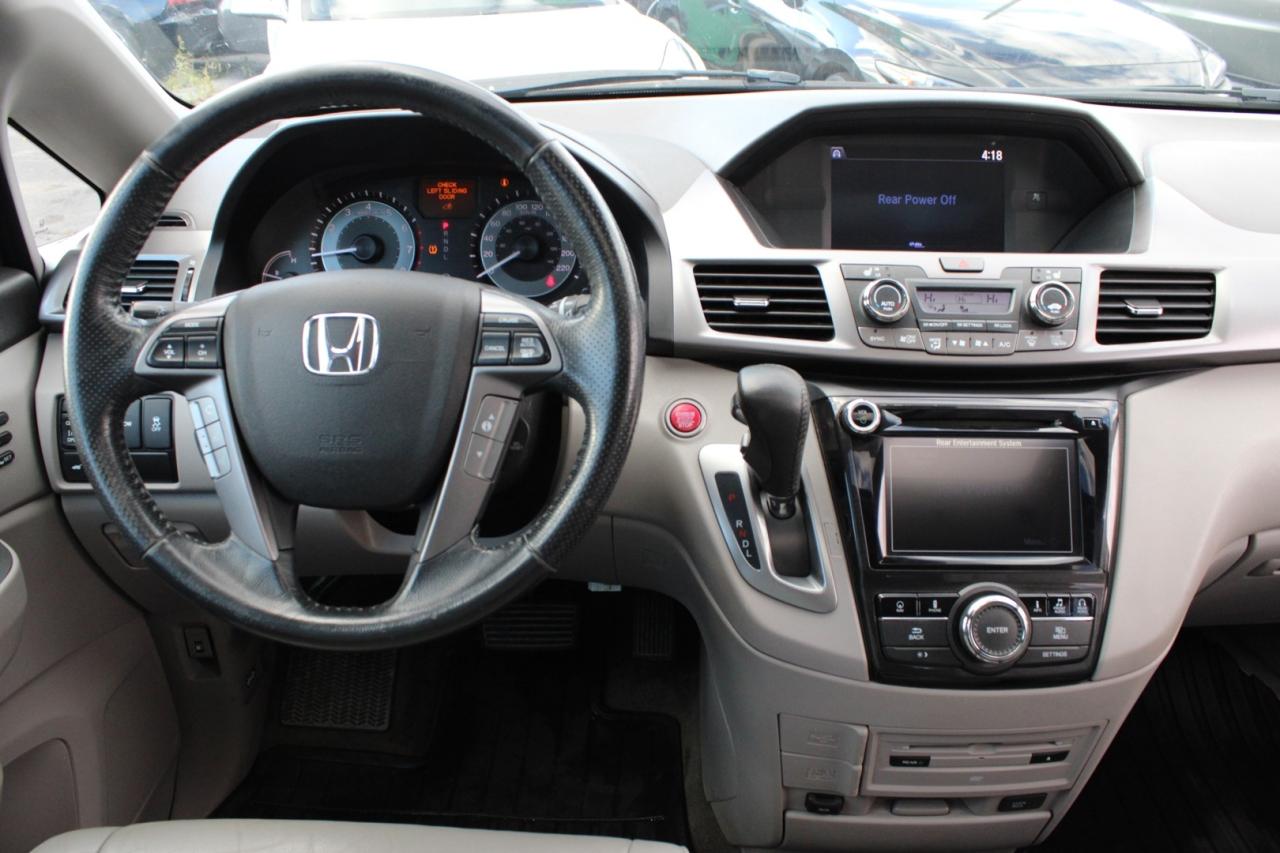 2015 Honda Odyssey Touring 8 Passenger No Accident Safety Certified Photo
