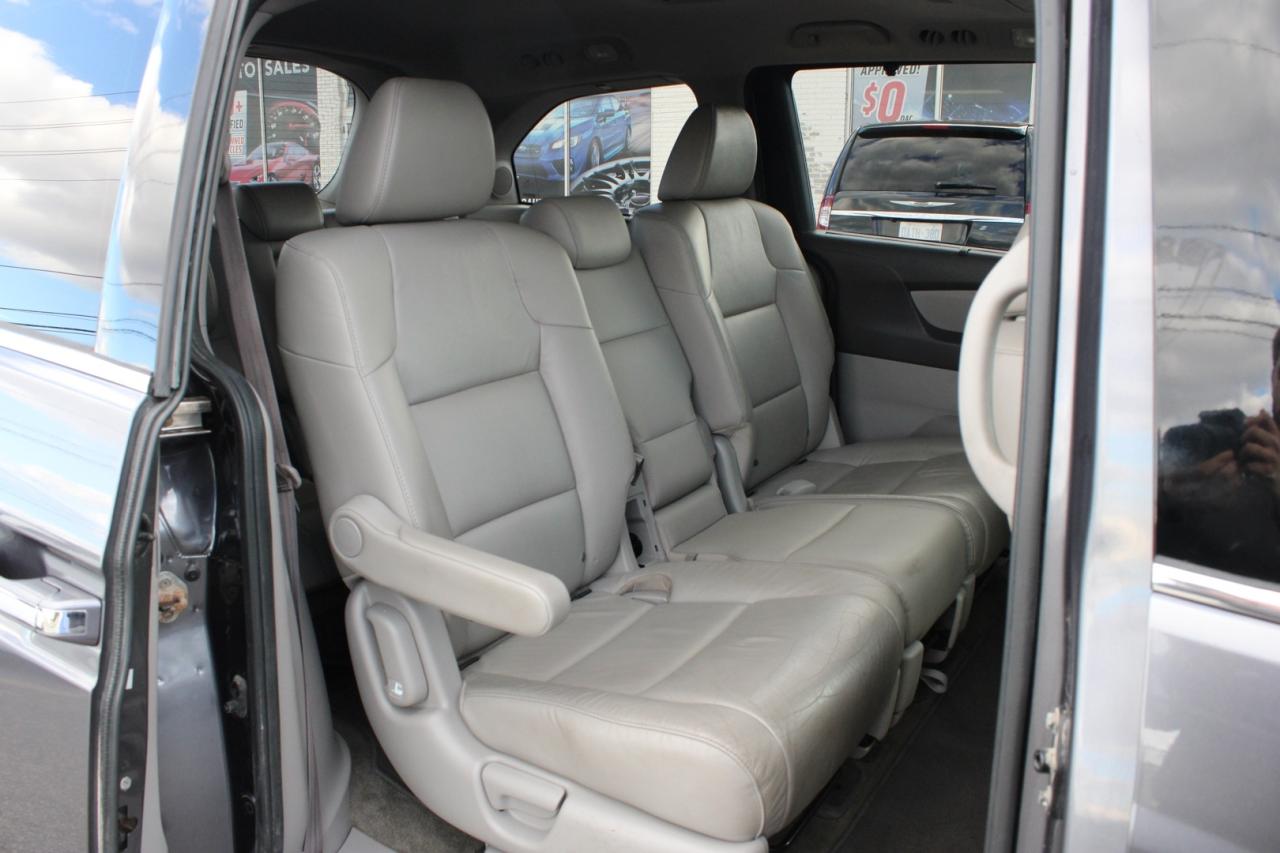 2015 Honda Odyssey Touring 8 Passenger No Accident Safety Certified Photo