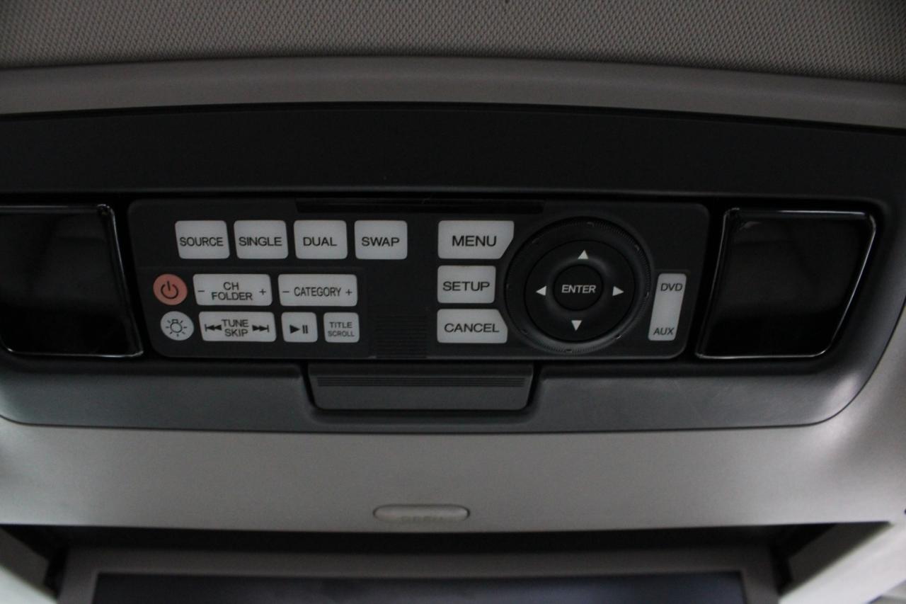 2015 Honda Odyssey Touring 8 Passenger No Accident Safety Certified Photo