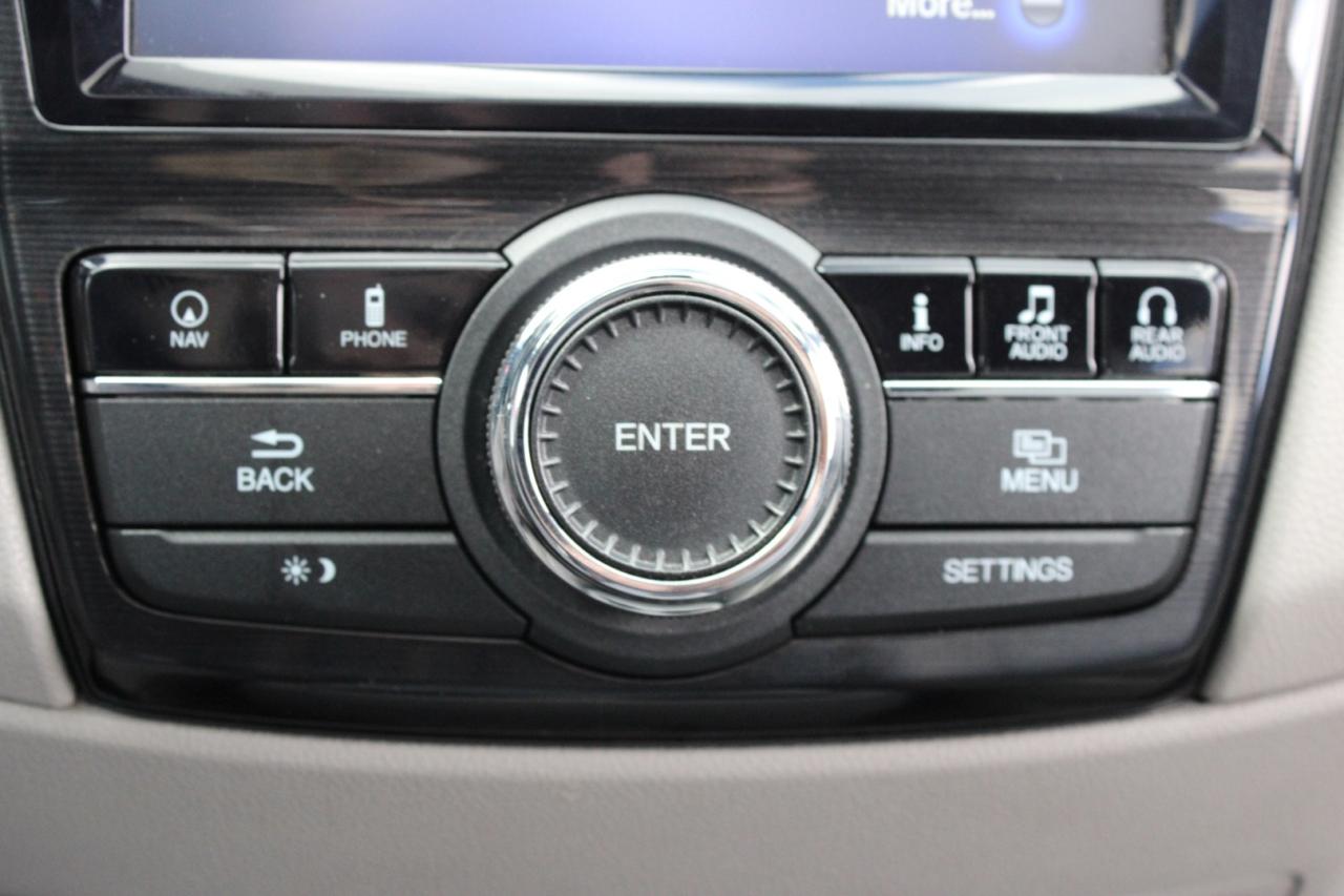 2015 Honda Odyssey Touring 8 Passenger No Accident Safety Certified Photo