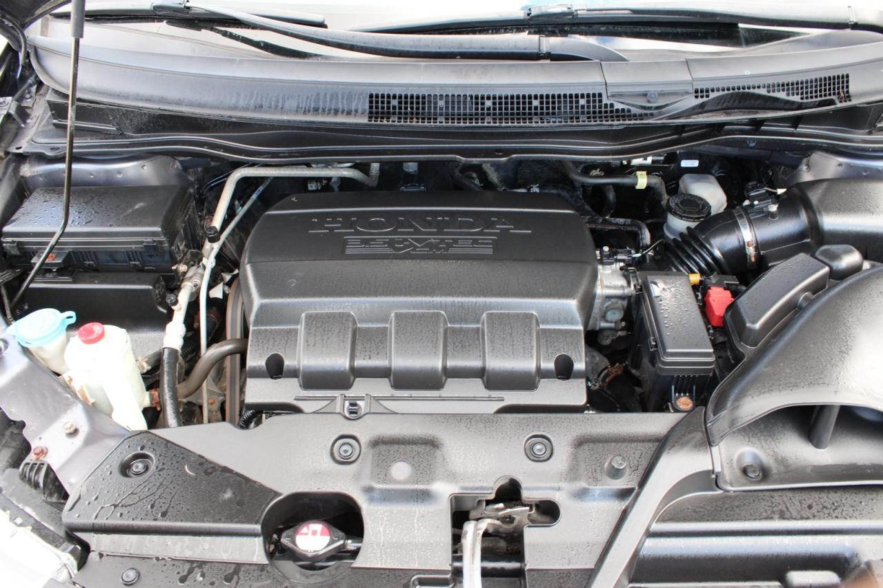 2015 Honda Odyssey Touring 8 Passenger No Accident Safety Certified Photo