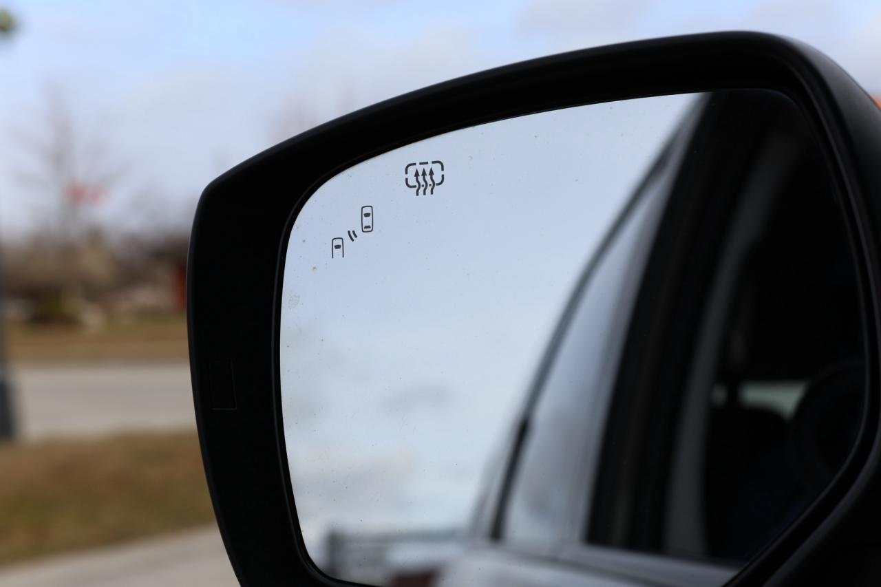 2017 Subaru Forester TOURING-6S MAN-AWD/P SEAT/PANORAMIC ROOF/BLIS/B CA Photo