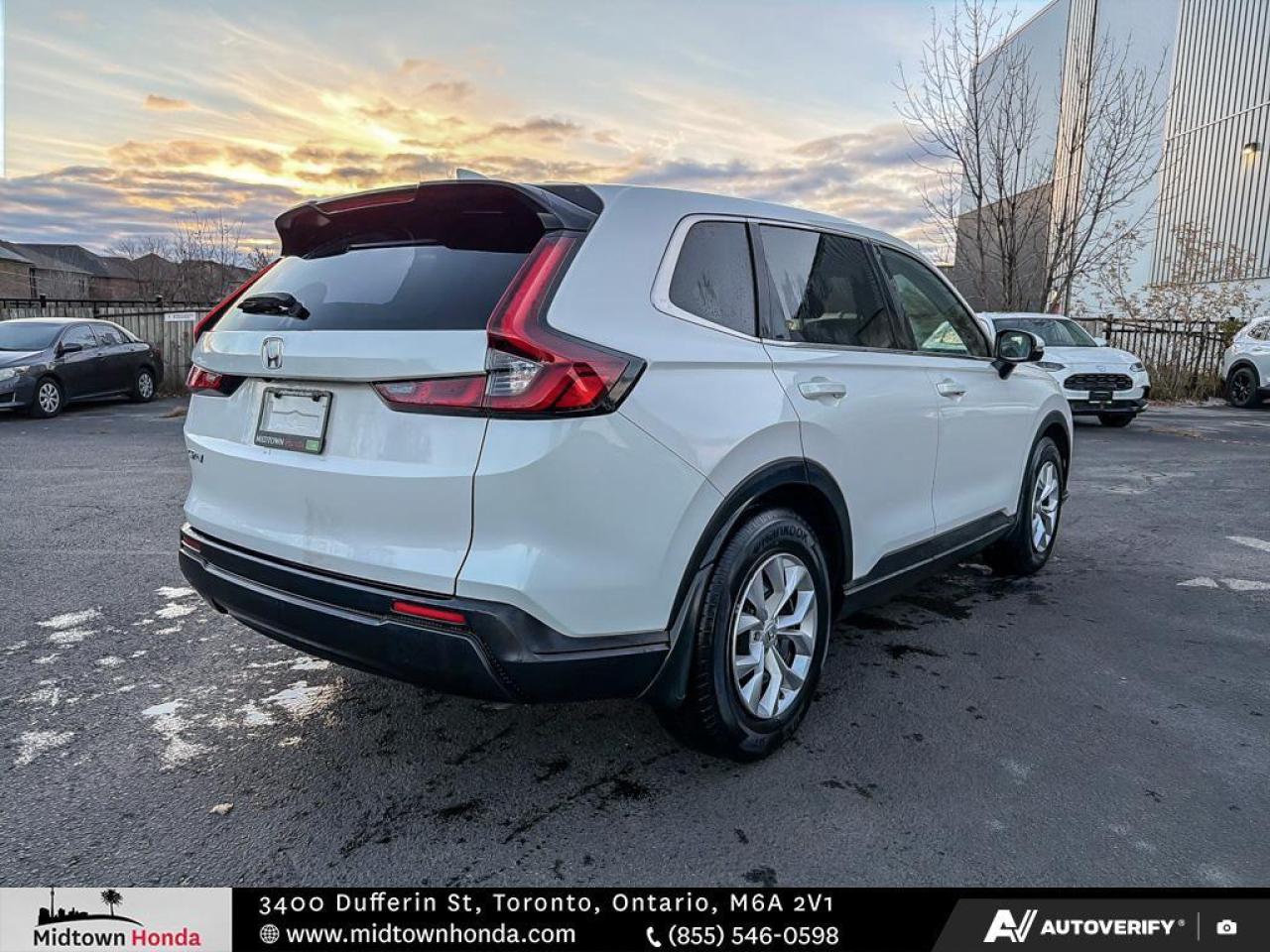 2024 Honda CR-V *CLEAN CARFAX / HEATED FRONT SEATS / SERVICED AT M Photo