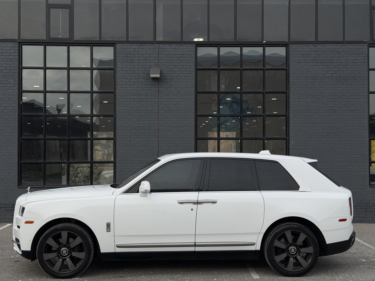 2022 Rolls-Royce Cullinan Sport Utility Photo