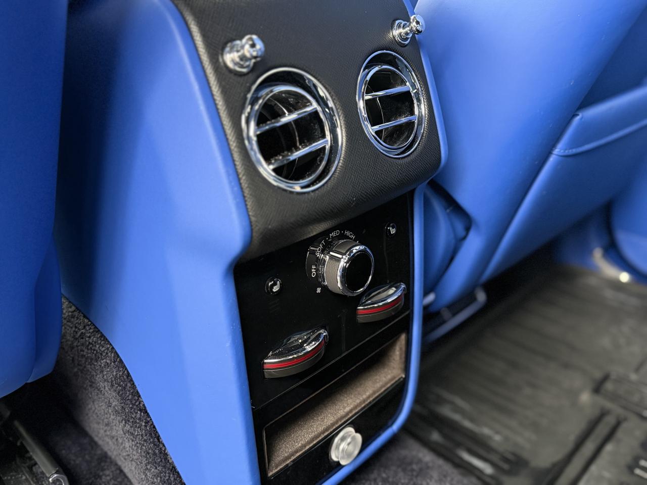 2022 Rolls-Royce Cullinan Sport Utility Photo