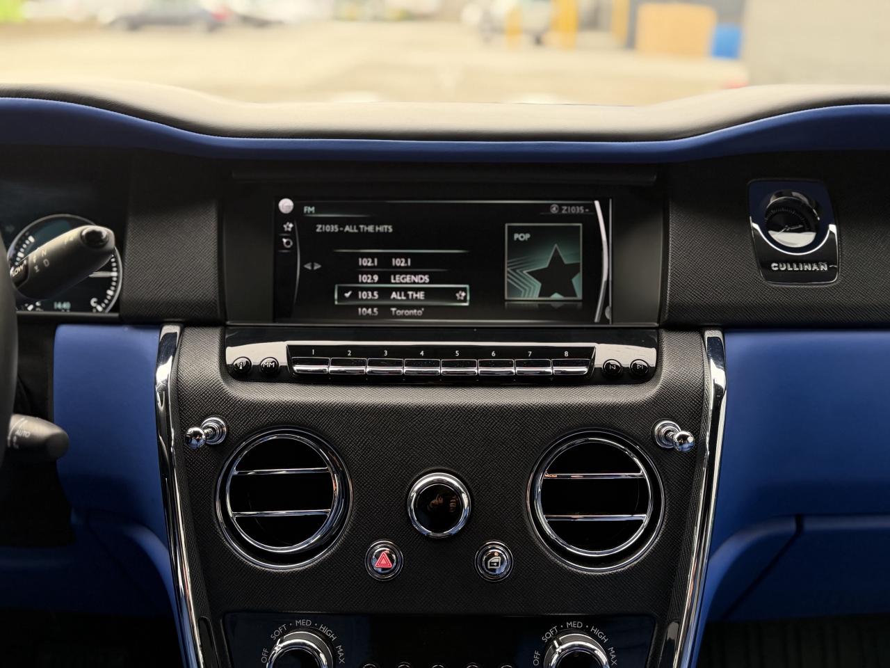 2022 Rolls-Royce Cullinan Sport Utility Photo