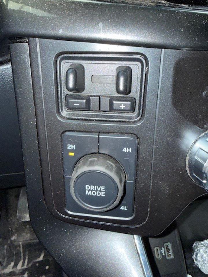 2021 Ford F-150 SPORT MODEL, V6, LEATHER, PANO ROOF Photo