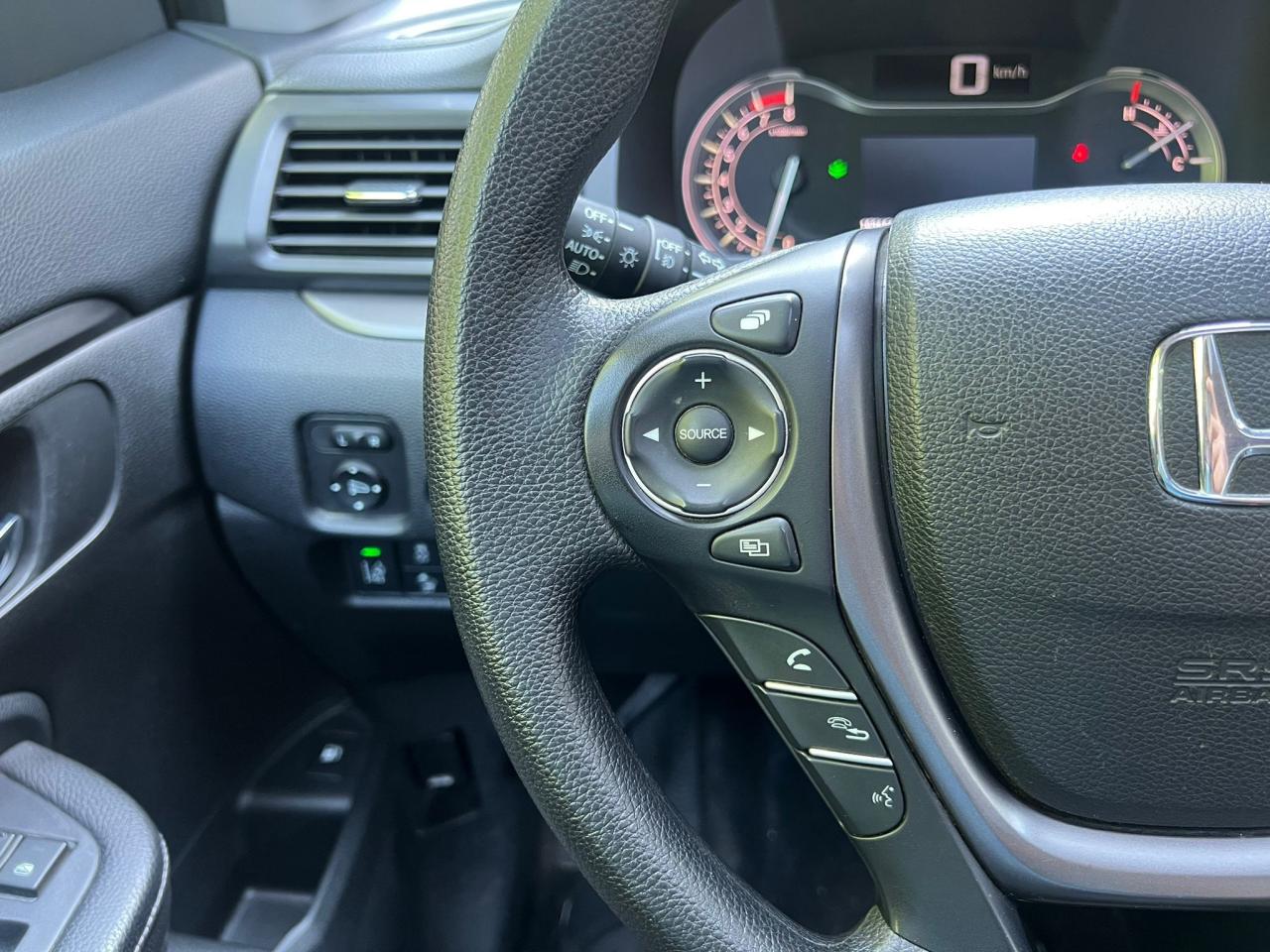 2019 Honda Ridgeline Sport AWD LOW KMS SAFETY Photo