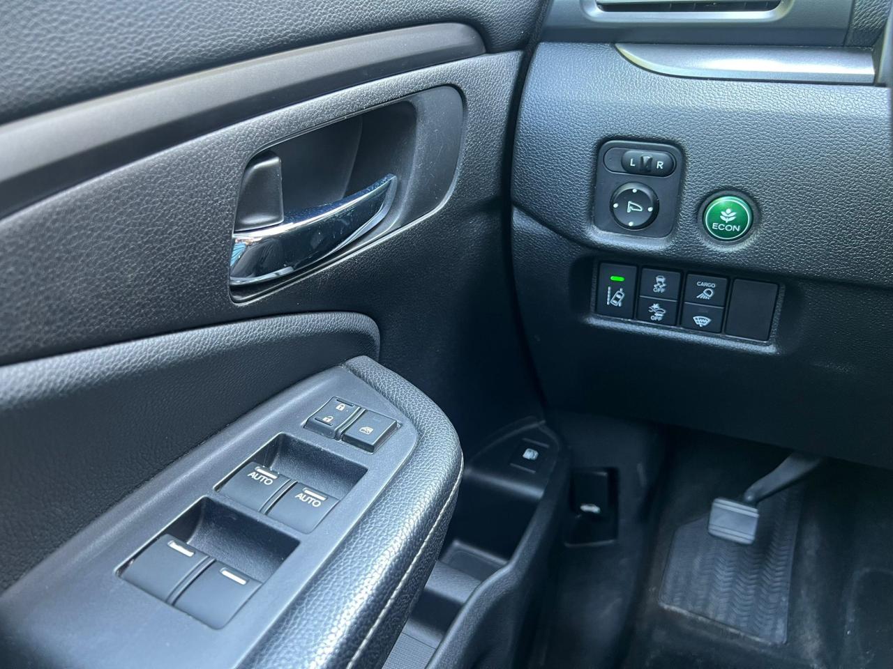 2019 Honda Ridgeline Sport AWD LOW KMS SAFETY Photo